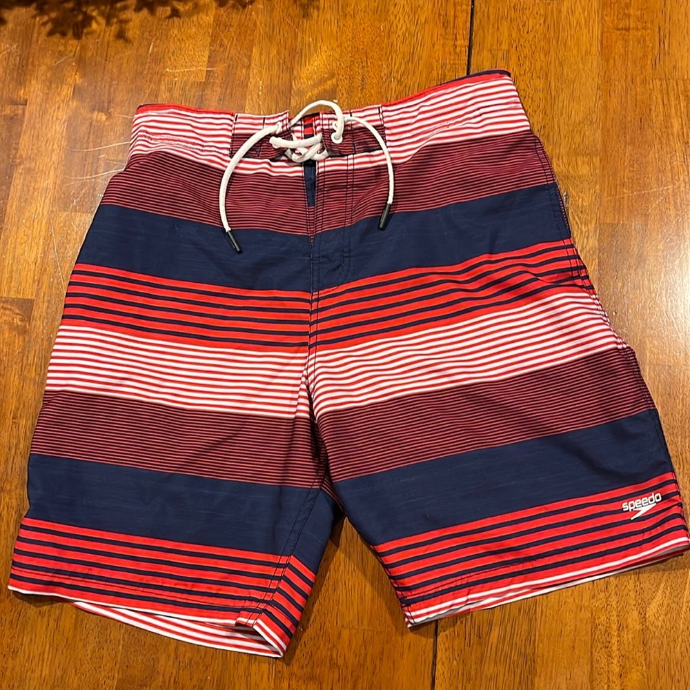 Men’s size medium speedo Boardshorts